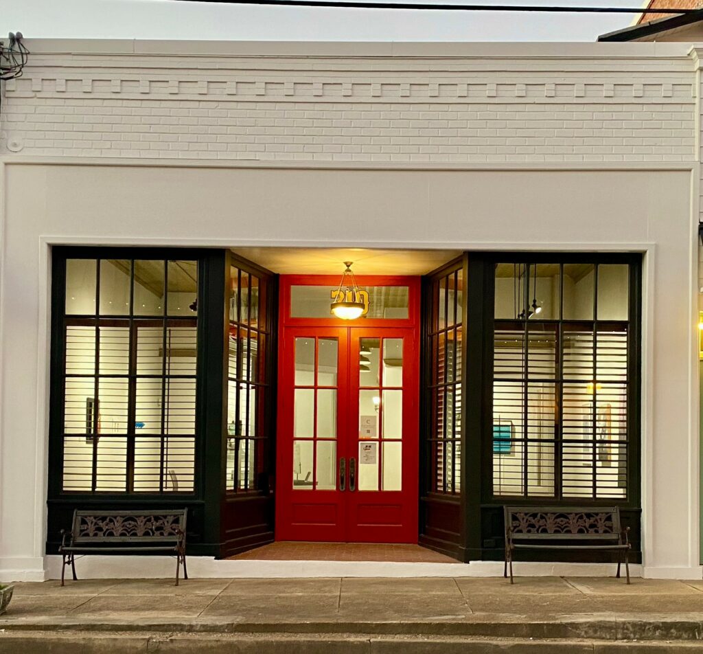 Hidden Gems Meet Carmen Flores of CATAPULT GalleryAcademy Voyage