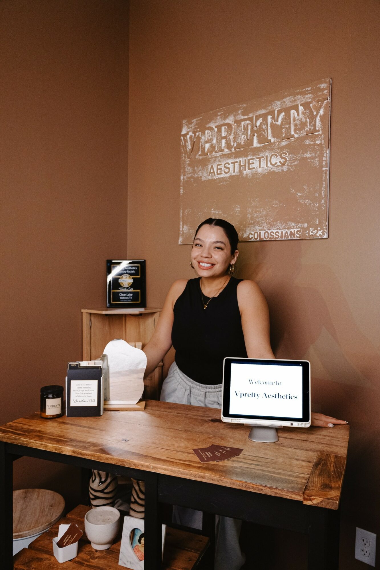 Hidden Gems: Meet Vivian Almanza of Vpretty Aesthetics